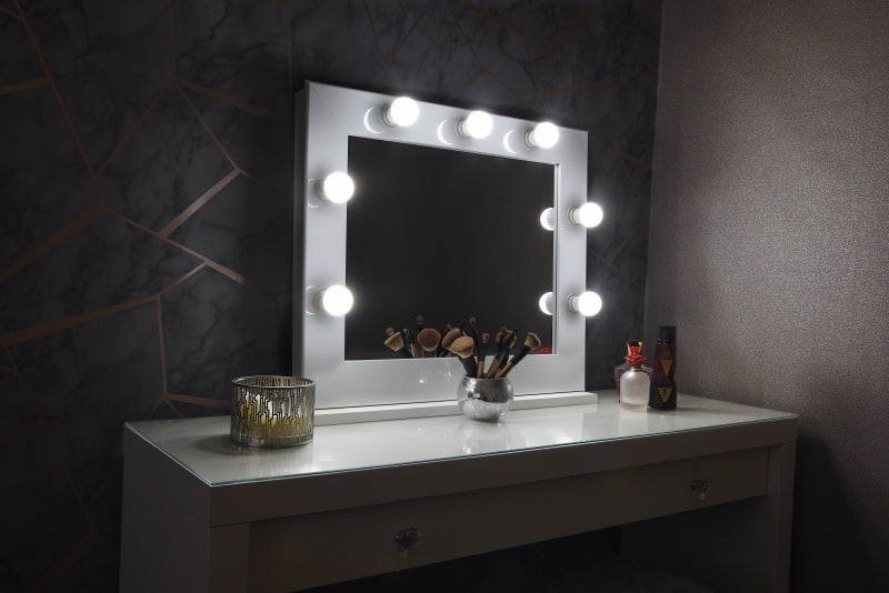 Hollywood Mirror 26"x20" With Stand - White